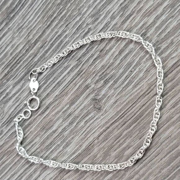 Sterling silver twist chain bracelet - Picture 1 of 3